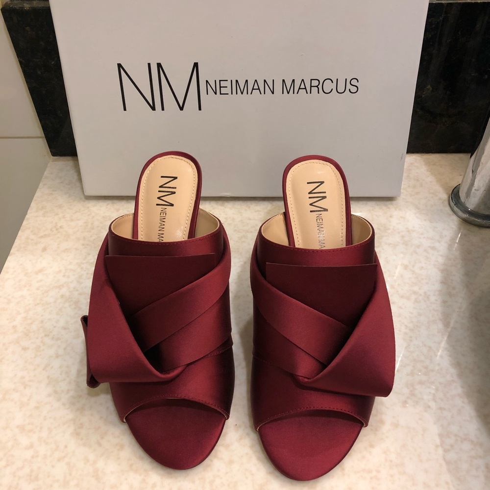 Neiman Marcus Brand Wine Red Sandal Shoes
